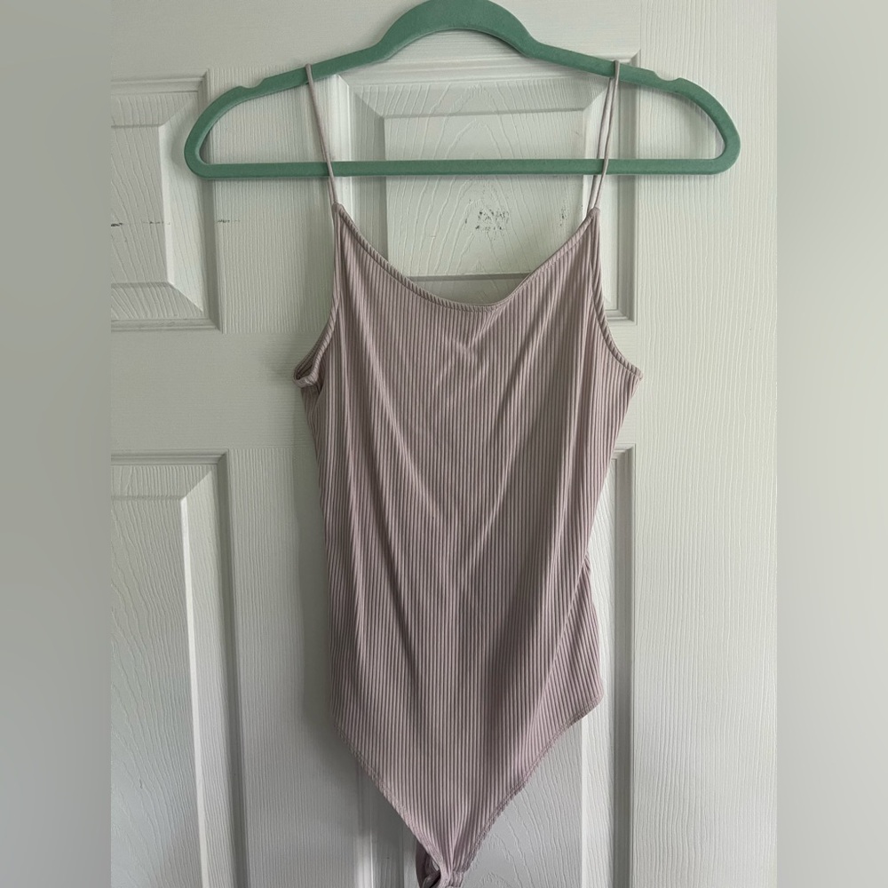 H&M Light Purple/Pink Fitted Open-Back Bodysuit
